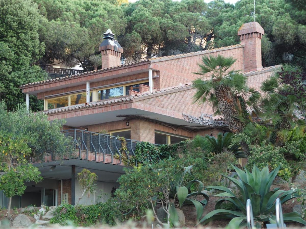 Lodge Maresme & Rosa Mataro