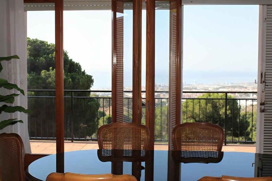 Lodge Maresme & Rosa Mataro